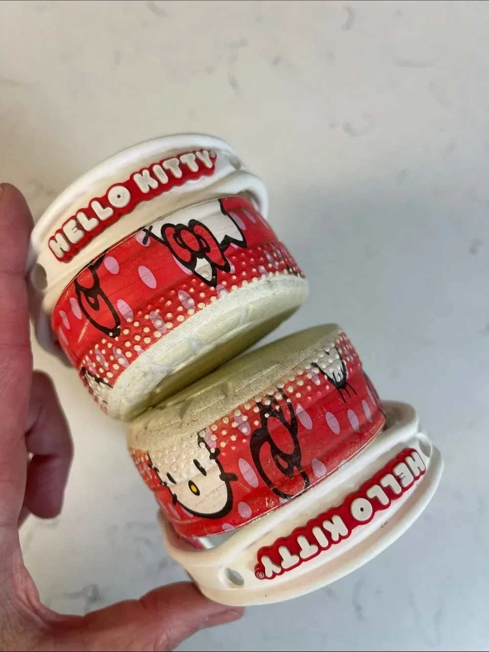 Crocs GIRLS - KID HELLO KITTY CLASSIC Size 3 Junior Hello Kitty X Crocs 210576